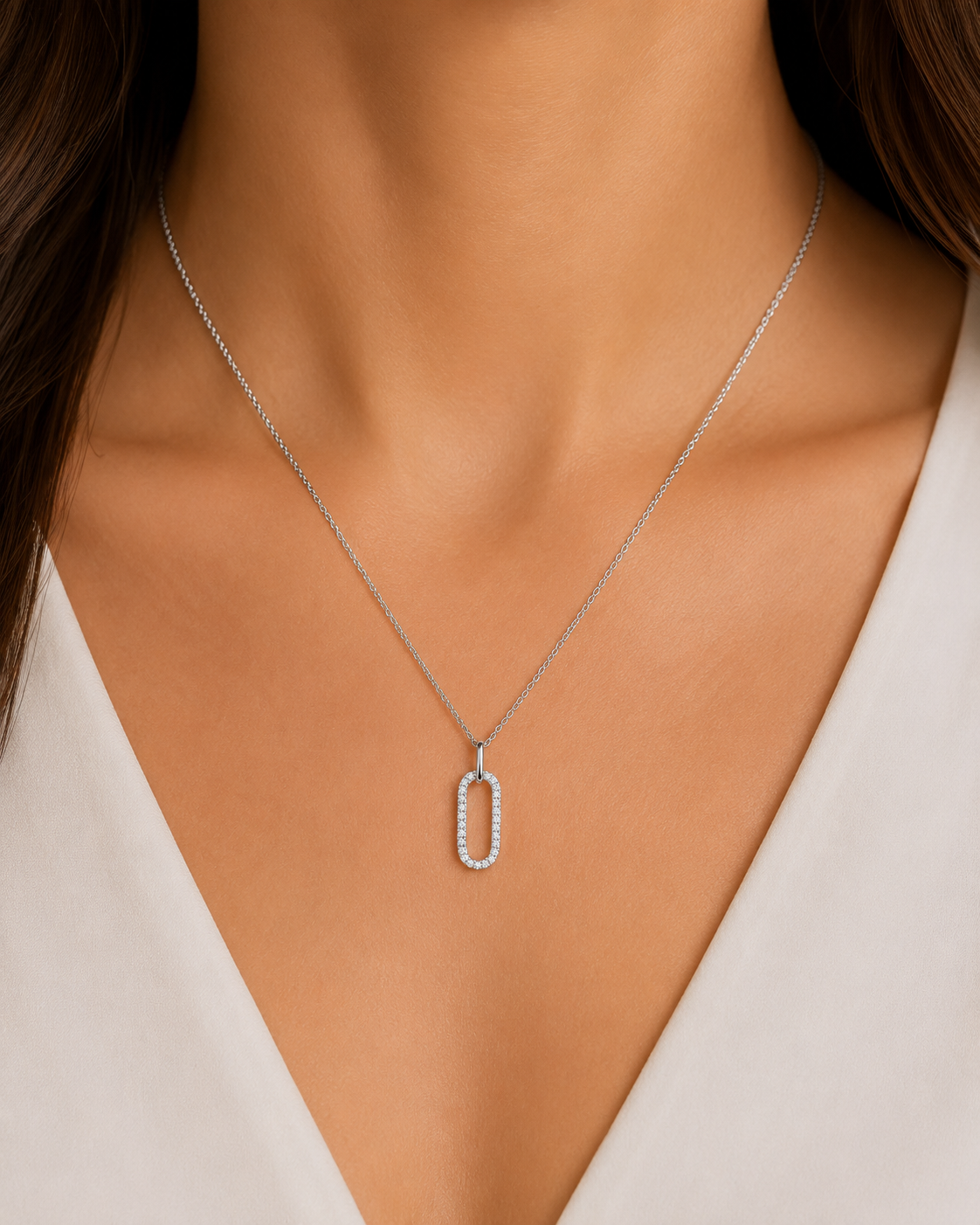 9ct white gold 0.15ct diamond paperclip drop pendant
