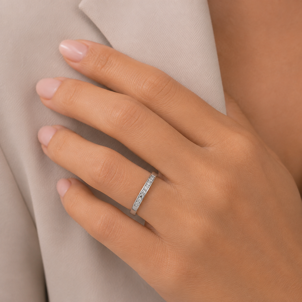 9ct white gold 0.25ct diamond channel set ring