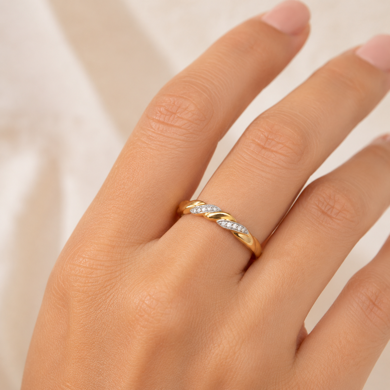 9ct yellow gold diamond twist band ring