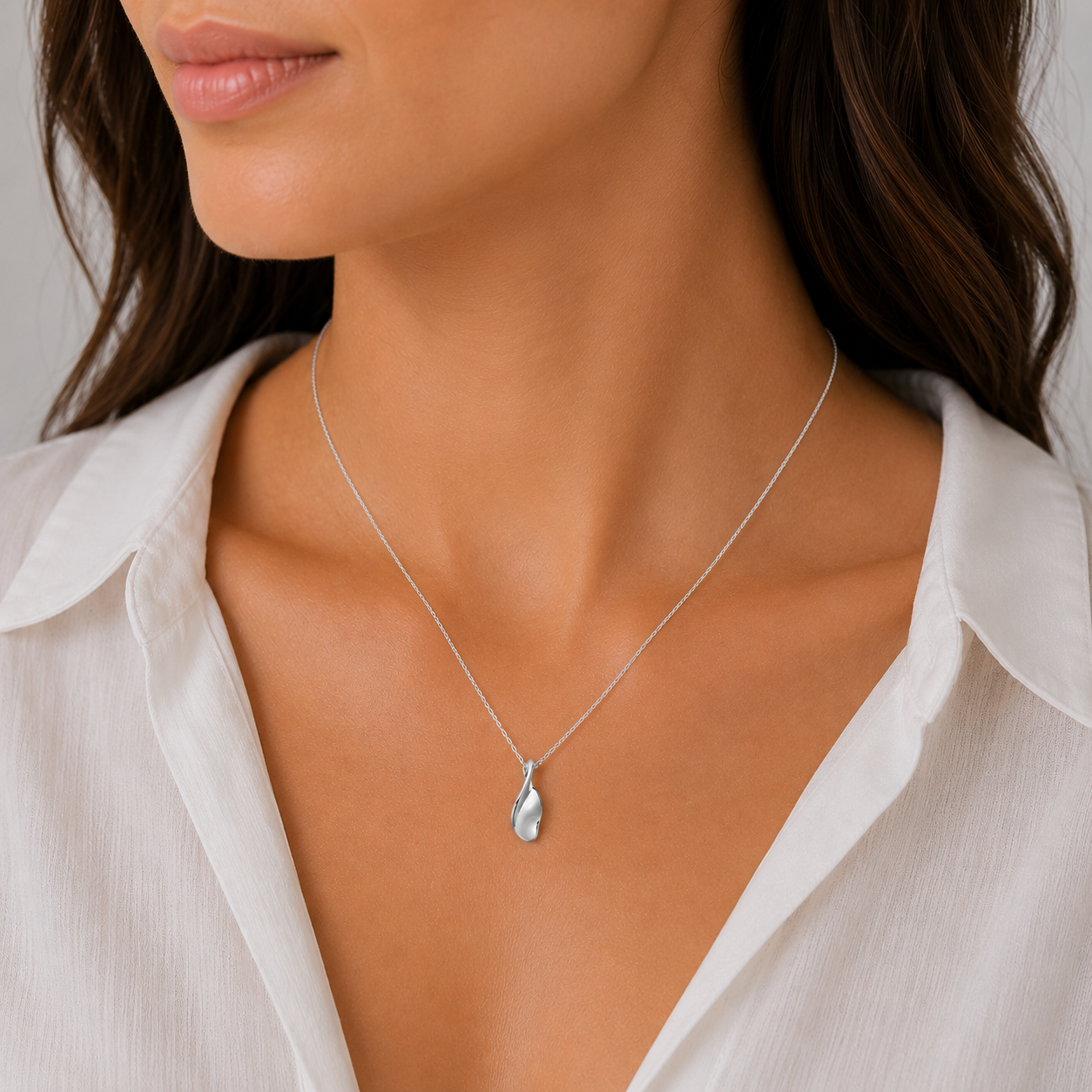 Sterling Silver Polished Twist Feature Necklet 45cm