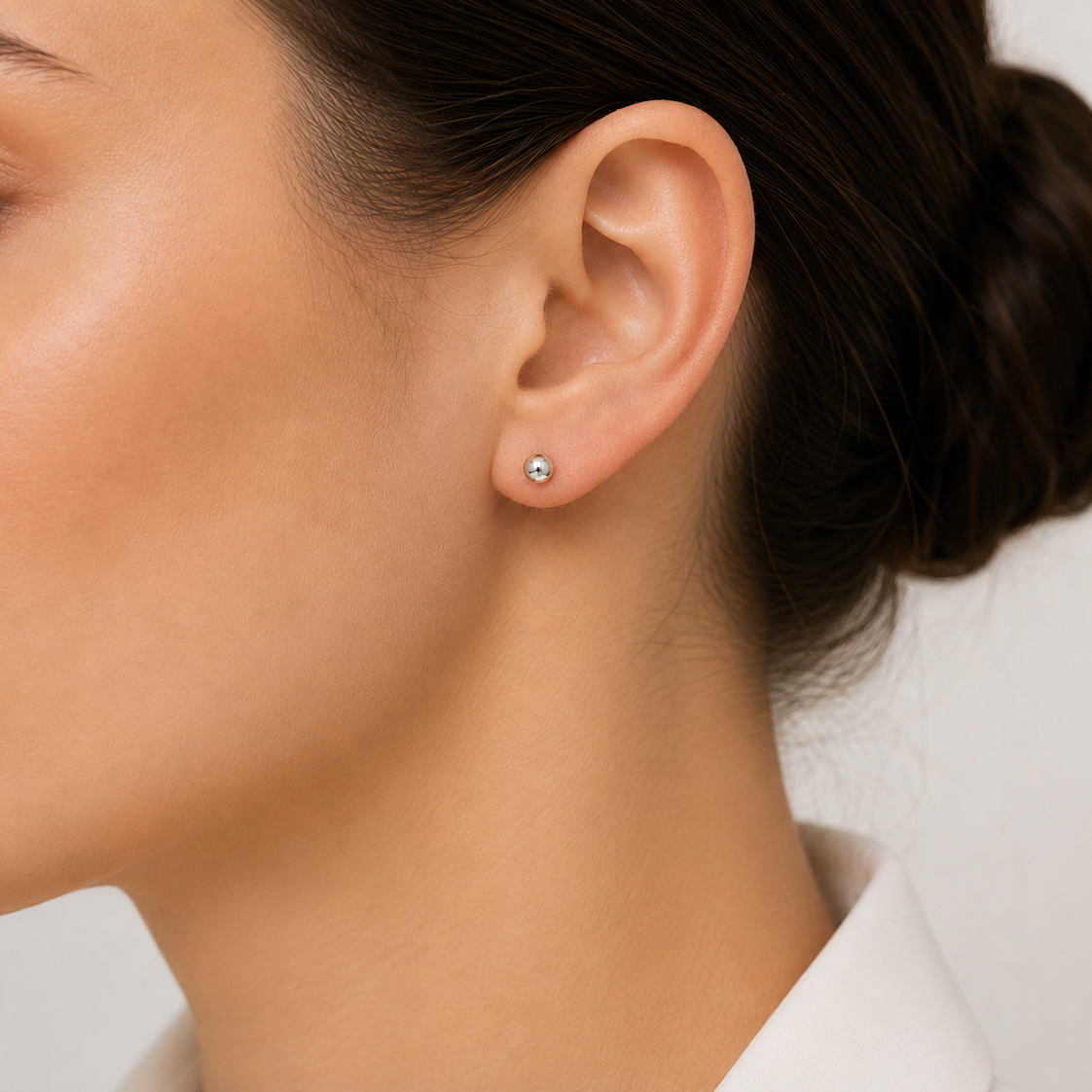 Sterling Silver polished 4mm ball studs