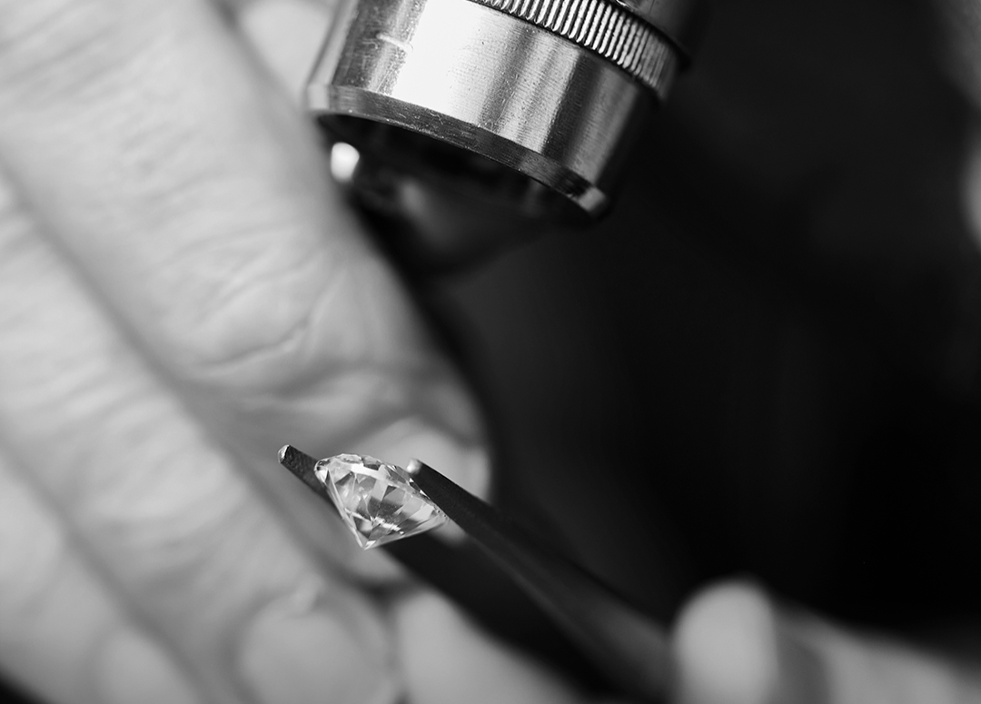 Diamond Clarity Explained: Understanding the 4Cs of a Diamond