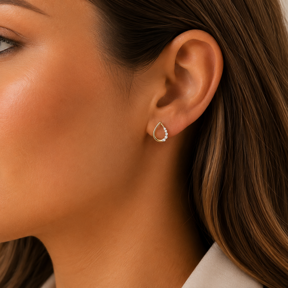 9ct Yellow Gold 0.10ct diamond pear shape studs