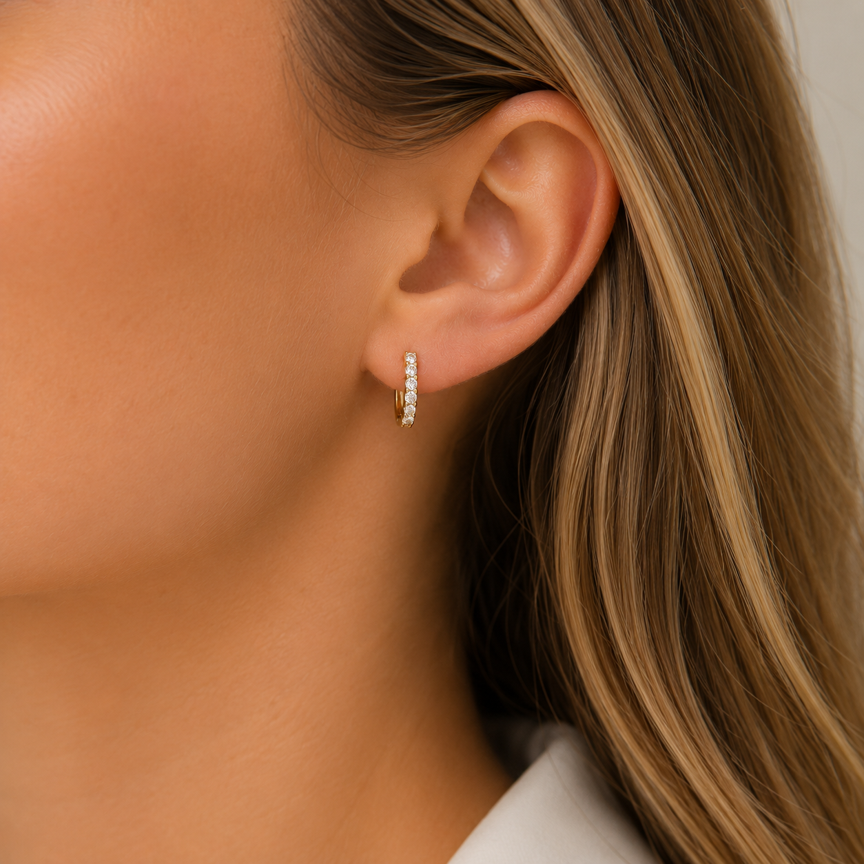 9ct yellow gold claw set cubic zirconia huggie earrings