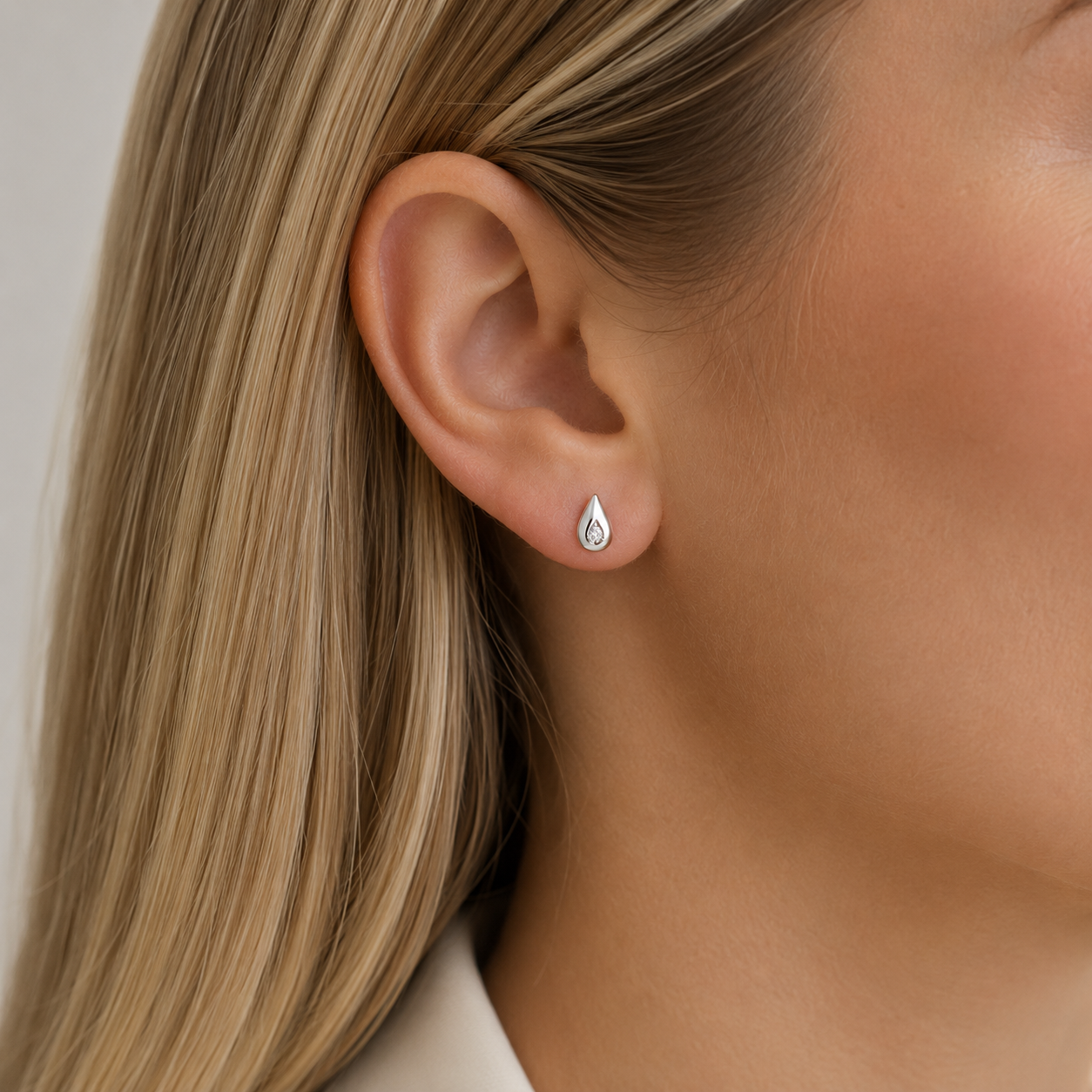 Sterling Silver cubic zirconia set teardrop stud earrings